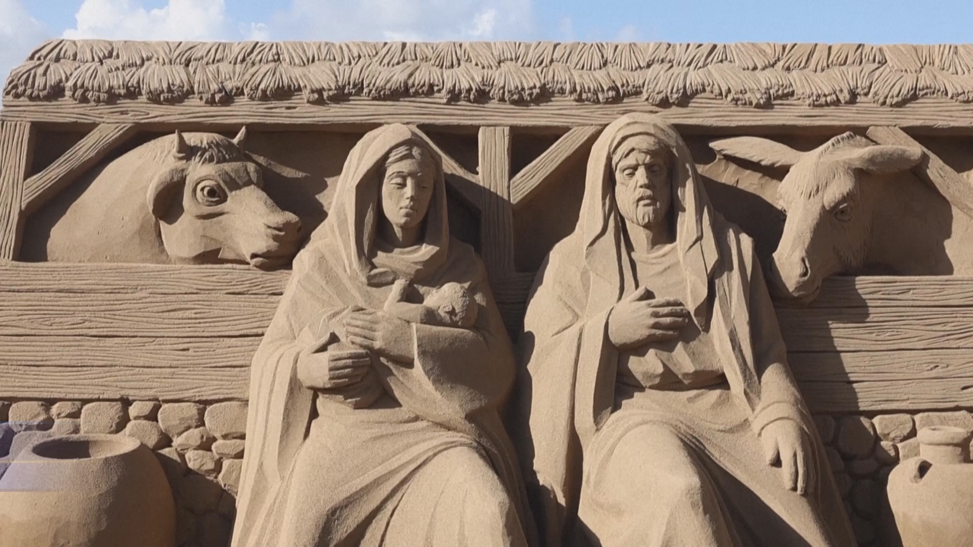 Монументальный рождественский вертеп из песка создали на острове Гран-Канария Монументальный рождественский вертеп из песка создали на острове Гран-Канария