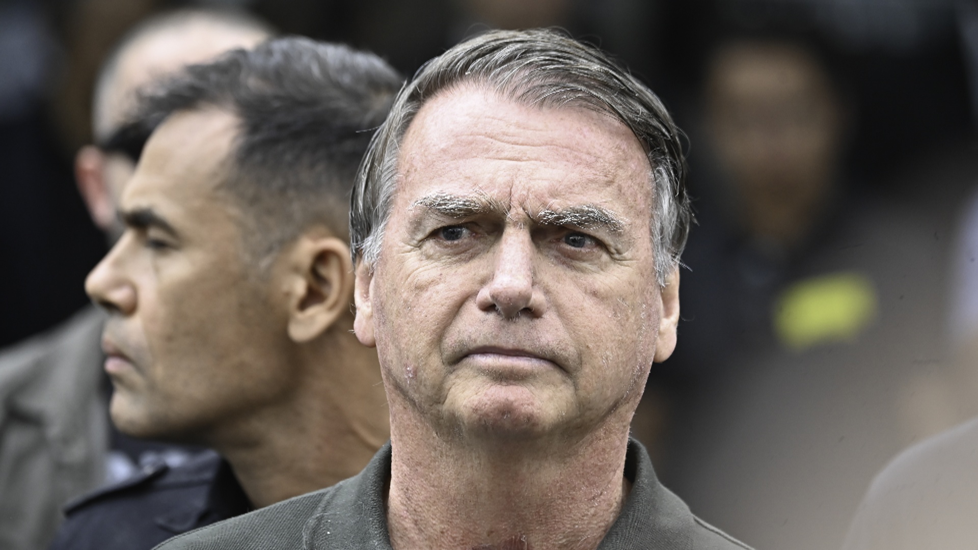 Сенат Бразилии одобрил законопроект о сокращении 27-летнего срока заключения Жаира Болсонару Сенат Бразилии одобрил законопроект о сокращении 27-летнего срока заключения Жаира Болсонару