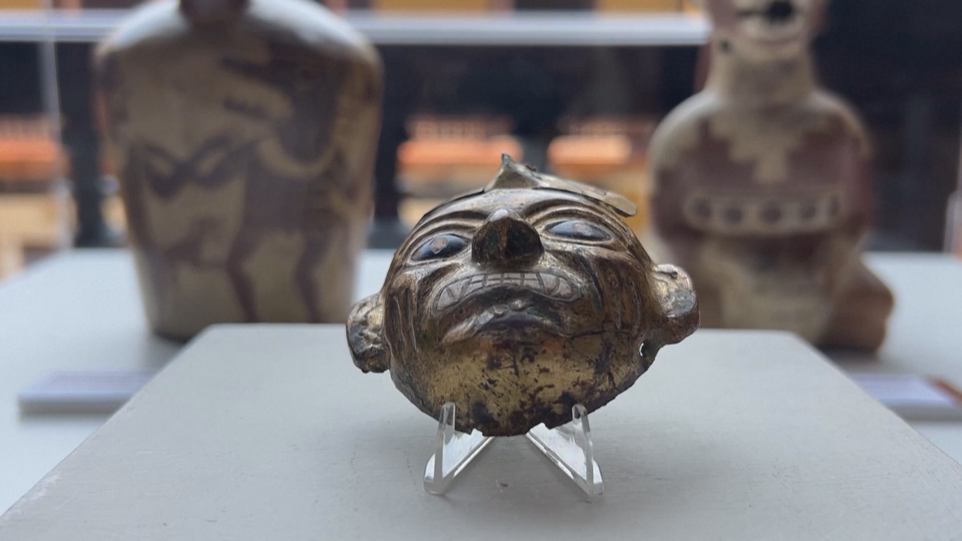 США вернули Перу почти 350 ценных артефактов, когда-то вывезенных из страны