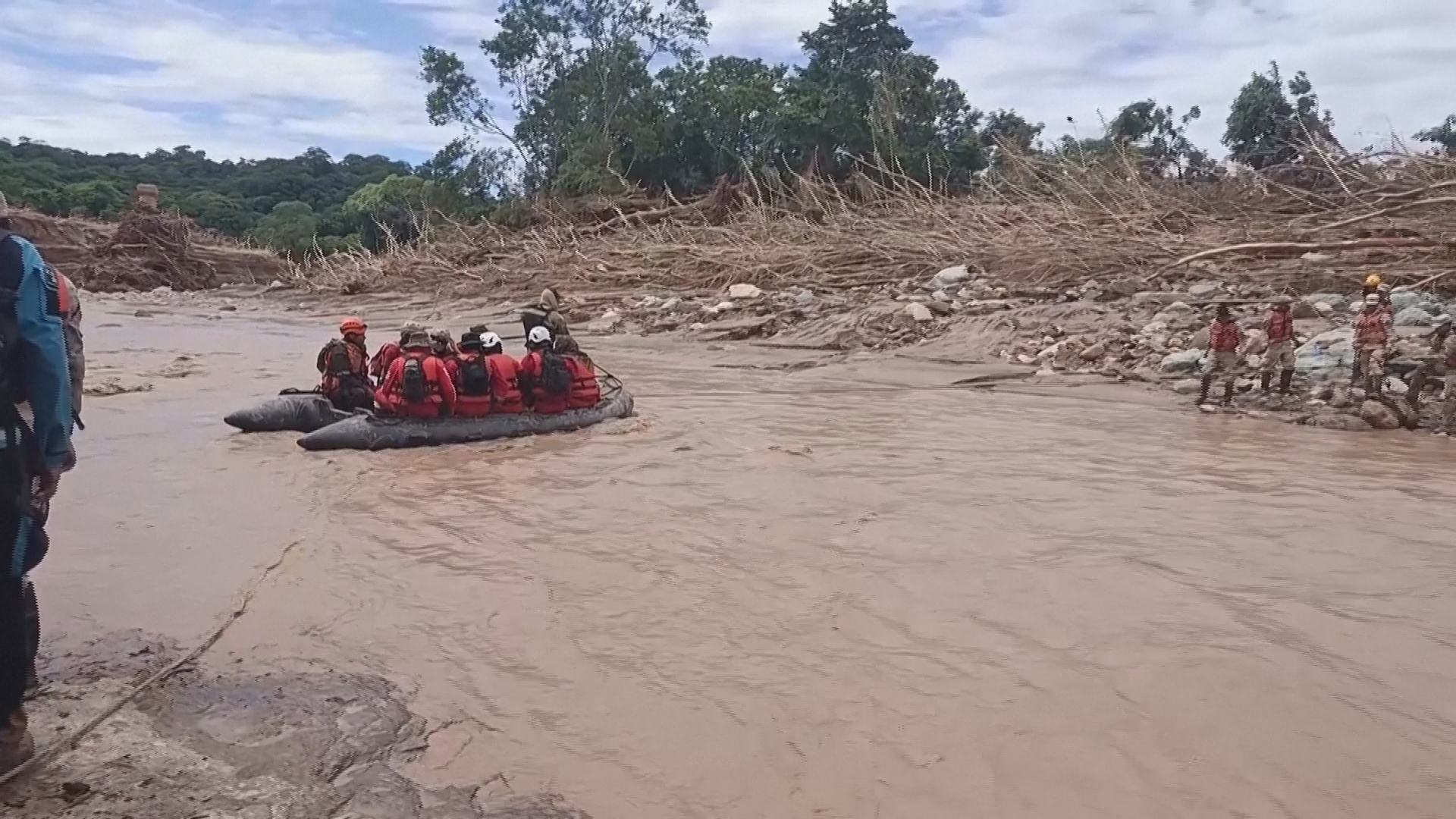 Наводнения на востоке Боливии: уже 20 погибших Наводнения на востоке Боливии: уже 20 погибших