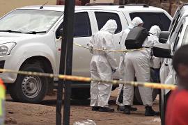 В ЮАР ищут подозреваемых, устроивших массовый расстрел в баре