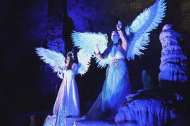 Пещера в Словении превратилась в сцену для рождественского представления