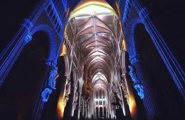 Впечатляющее световое шоу проходит в 800-летнем Брюссельском соборе