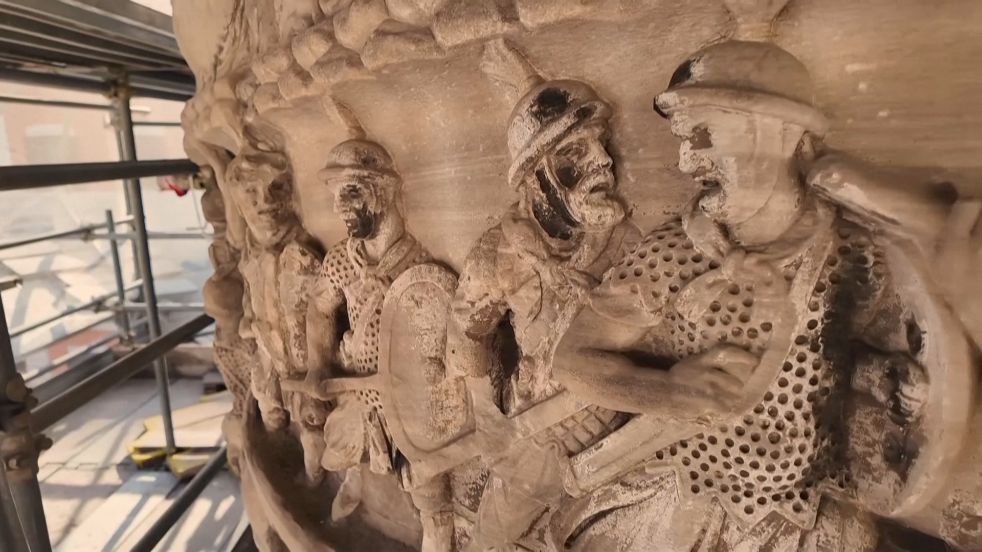 Лазеры поворачивают время вспять: реставрация Колонны Марка Аврелия в Риме