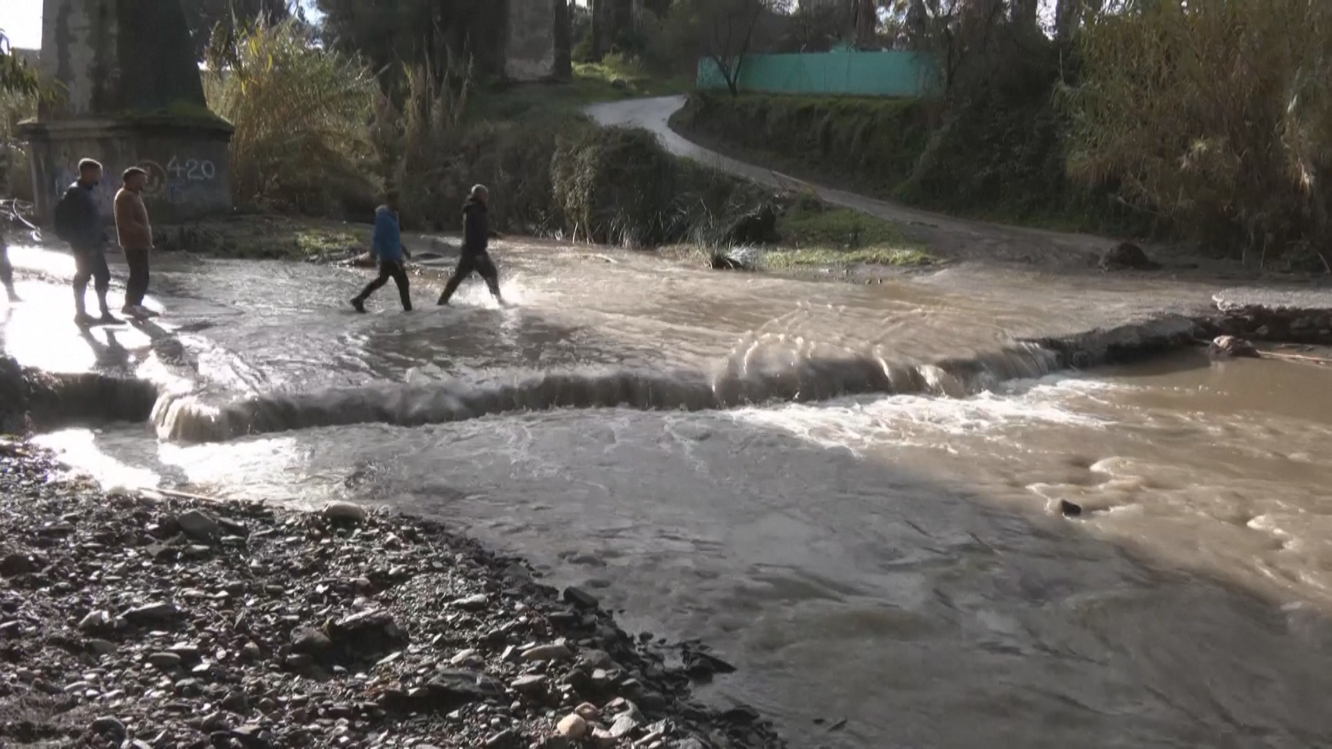 Один погибший, двое пропавших без вести: внезапные наводнения на юге Испании