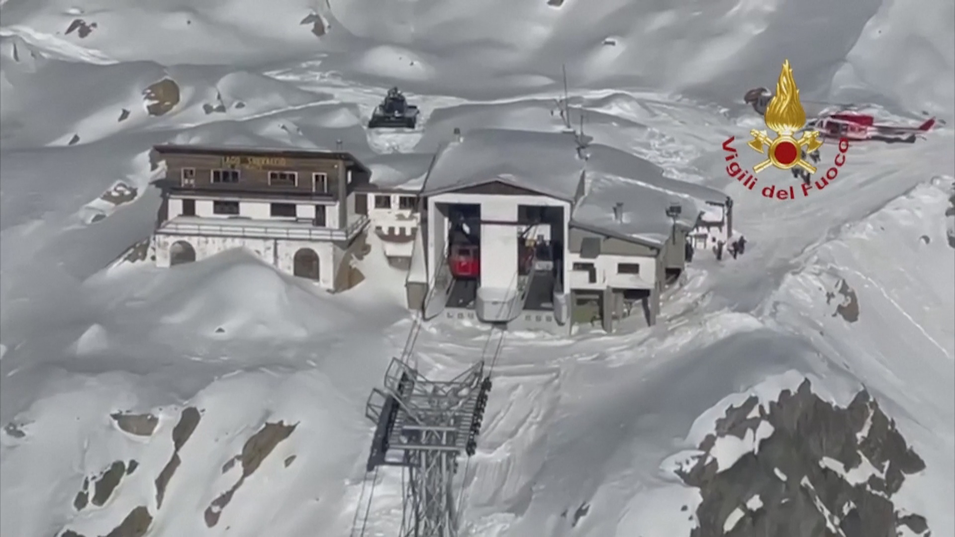 В Италии в результате аварии на канатной дороге пострадали четыре человека, 100 эвакуированы