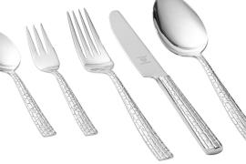 Столовые приборы: особенности выбора, материалы и современные тенденции