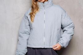 Женская верхняя одежда оптом от производителя: кому подходит такой формат и как сделать грамотный выбор