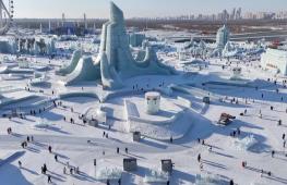 «Сказочный мир» стал темой Харбинского фестиваля снежных и ледяных скульптур