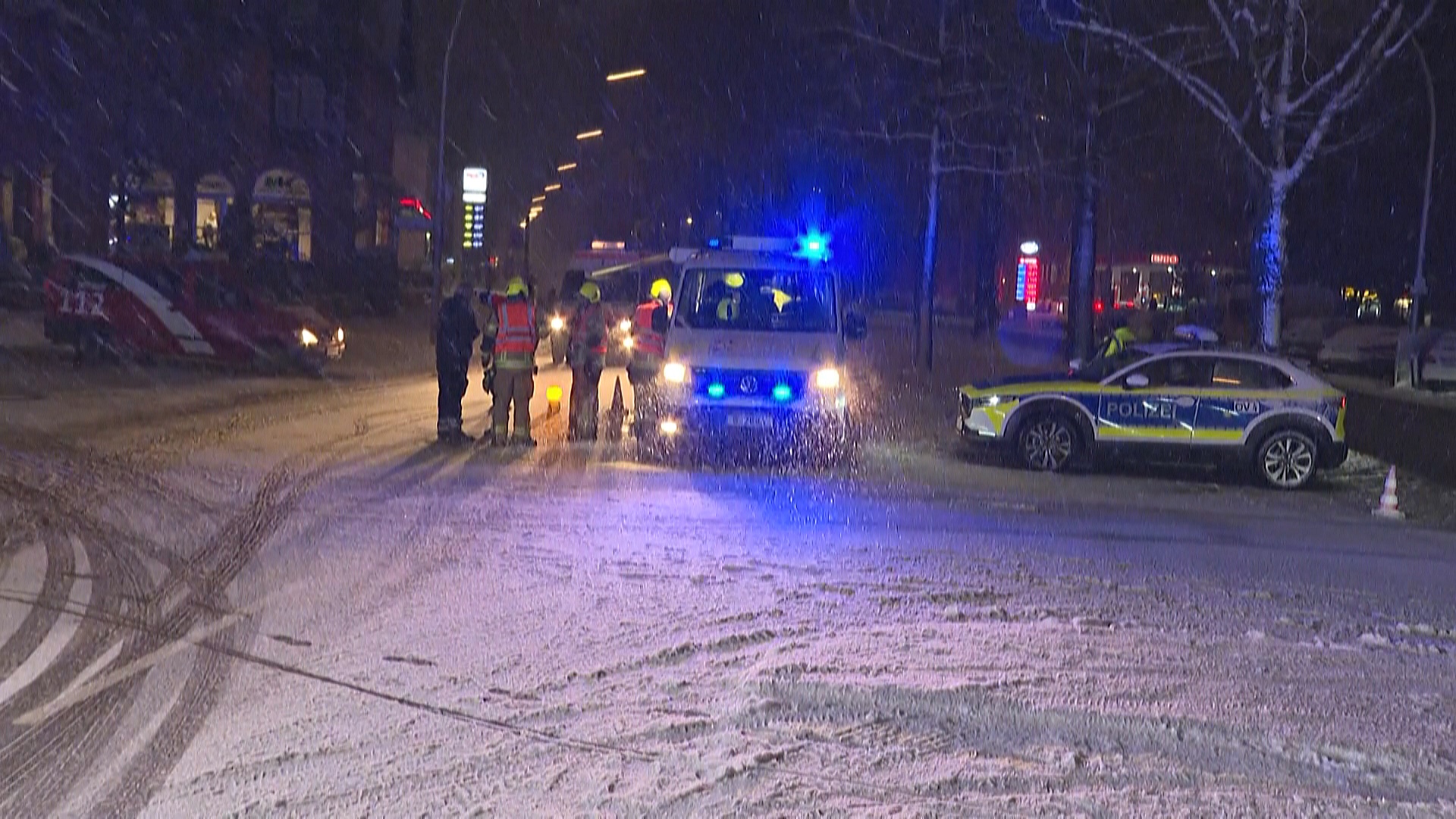 Пожар в Берлине может оставить без электричества 45 000 домов до 8 января