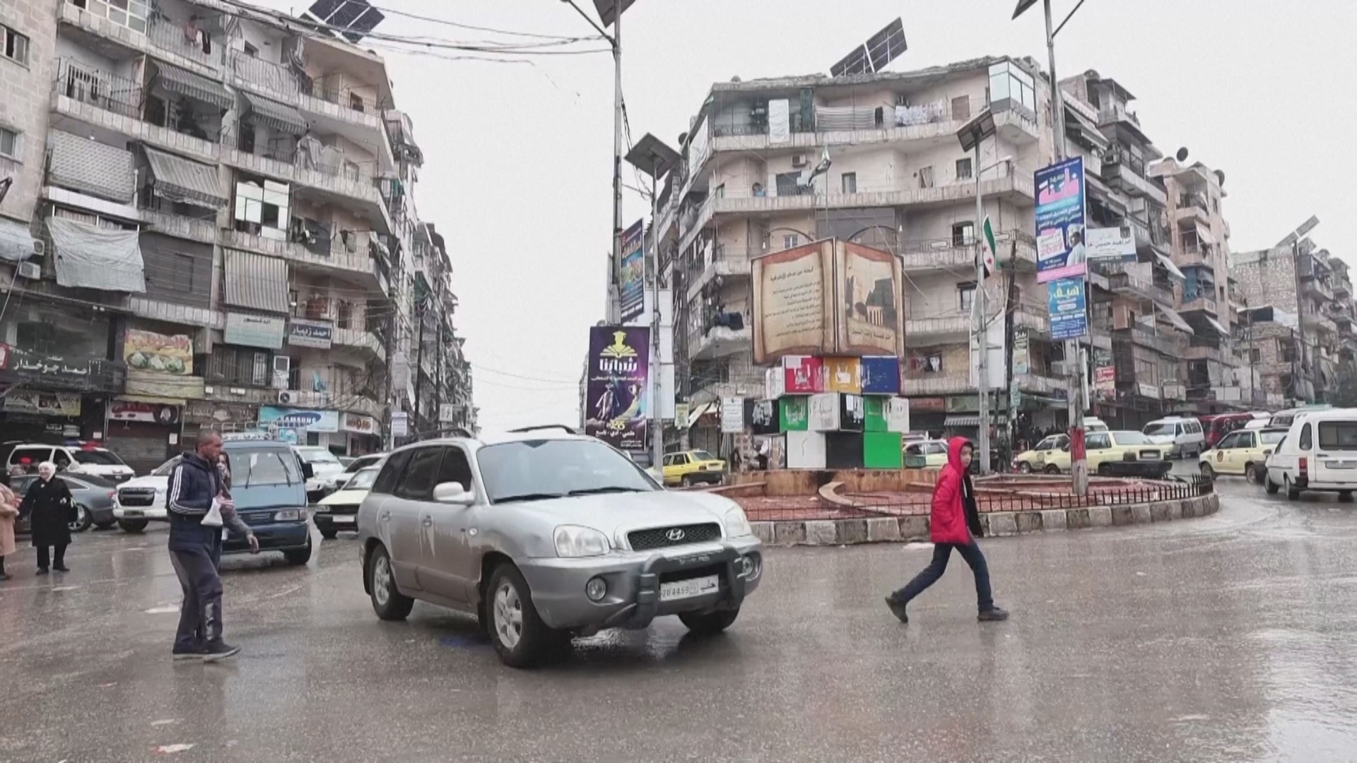 Район в Алеппо возвращается к нормальной жизни после смертоносного конфликта