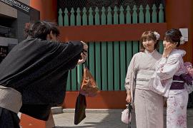 Японию посетило рекордное число туристов, несмотря на бойкот со стороны Китая