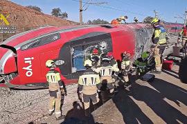 На месте ж/д-аварии в Испании обнаружили сломанный стык на рельсах