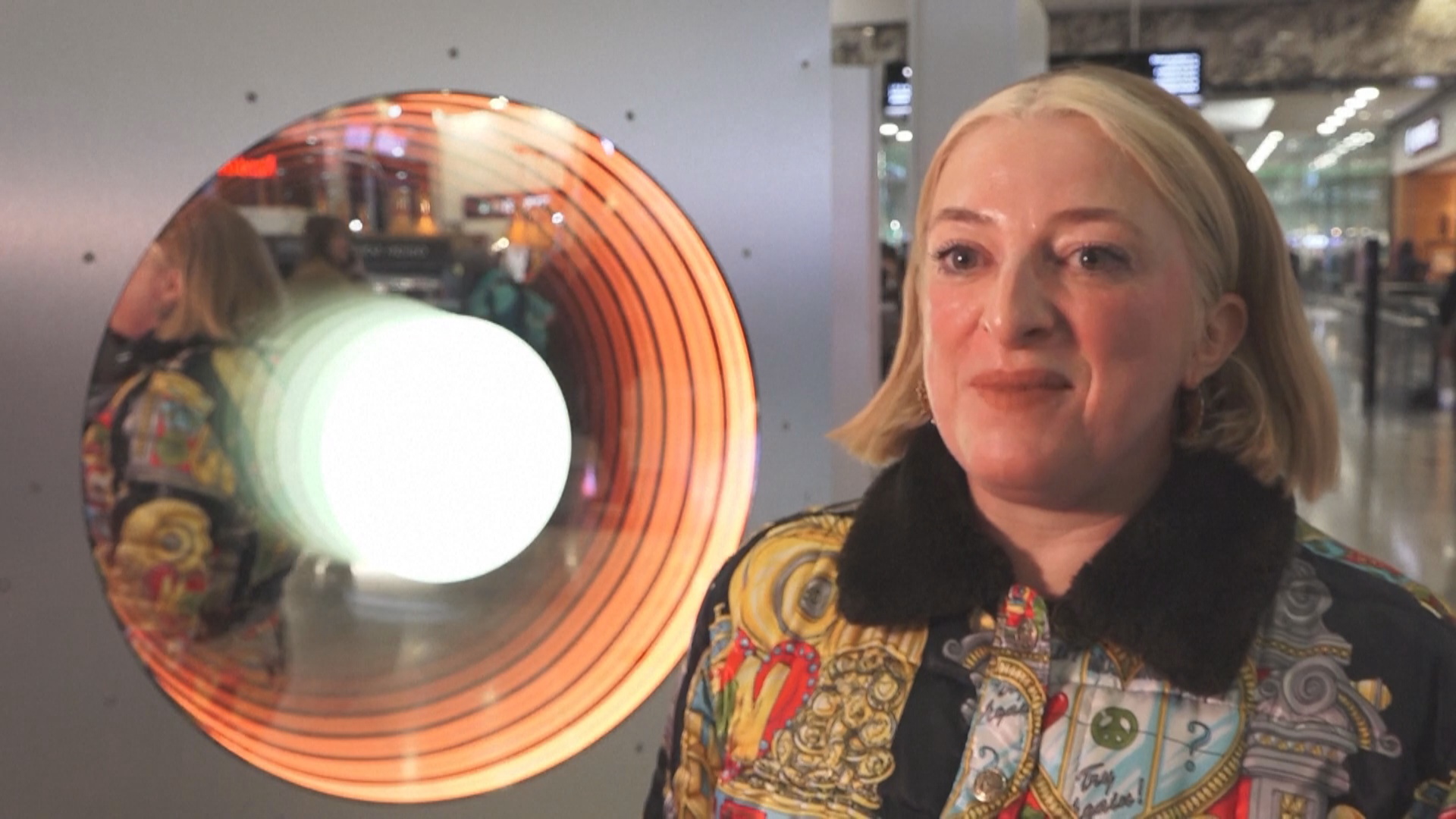 Фестиваль зимних огней осветил лондонский квартал Канэри-Уорф