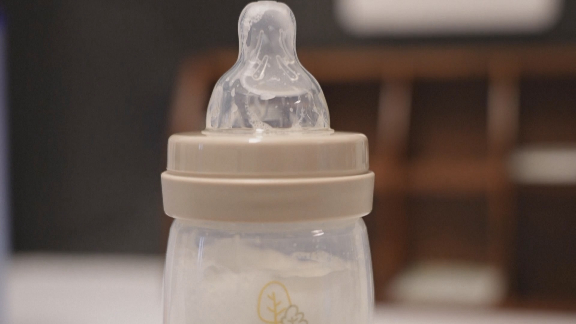 Отзыв детской молочной смеси из магазинов шокировал родителей во Франции