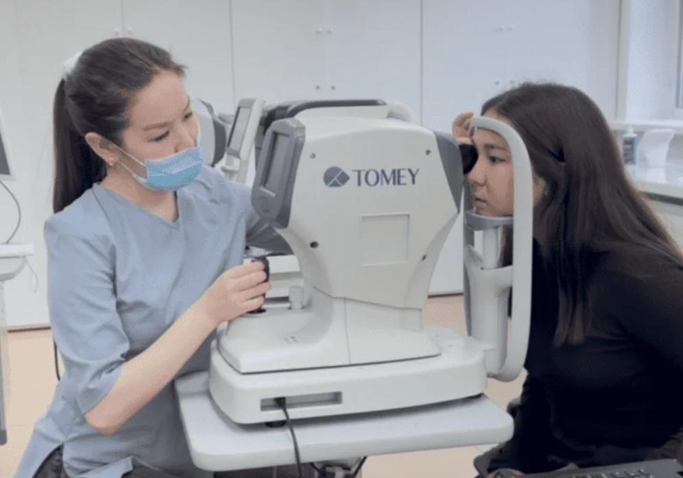 Почему линзы ACUVUE подходят для чувствительных глаз