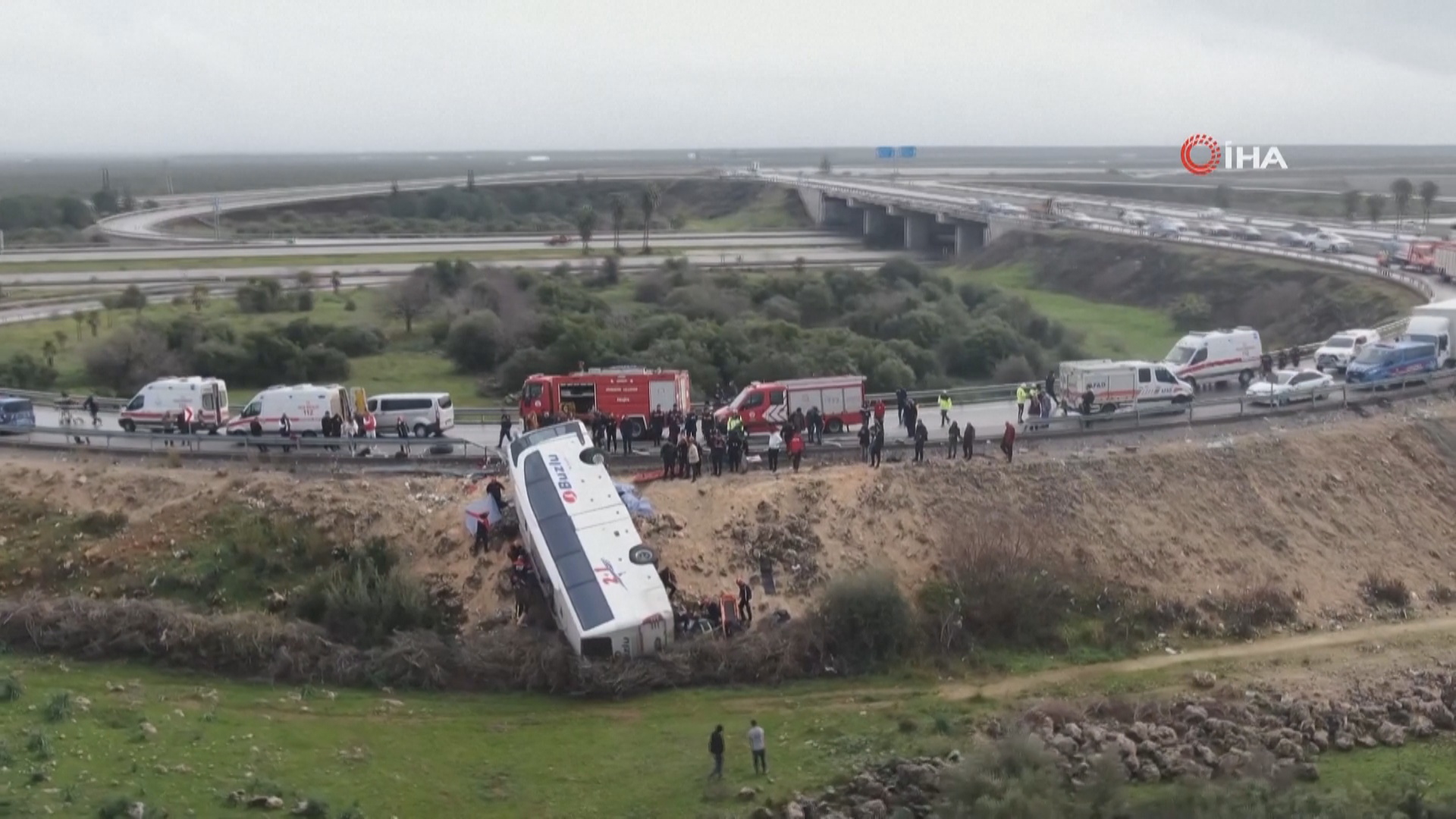 В Турции перевернулся автобус: девять погибших