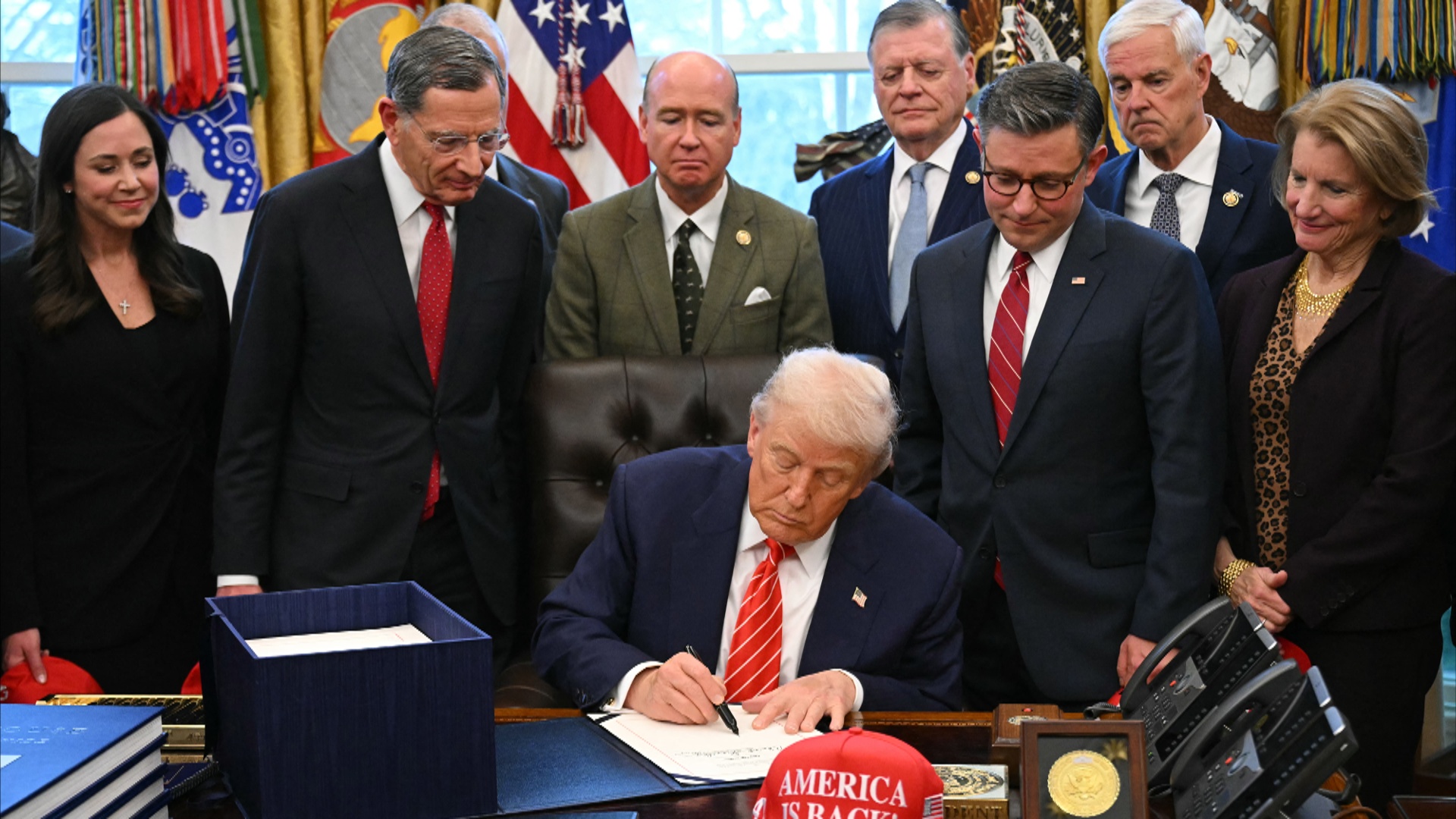 Трамп подписал бюджет, завершивший четырёхдневный шатдаун правительства