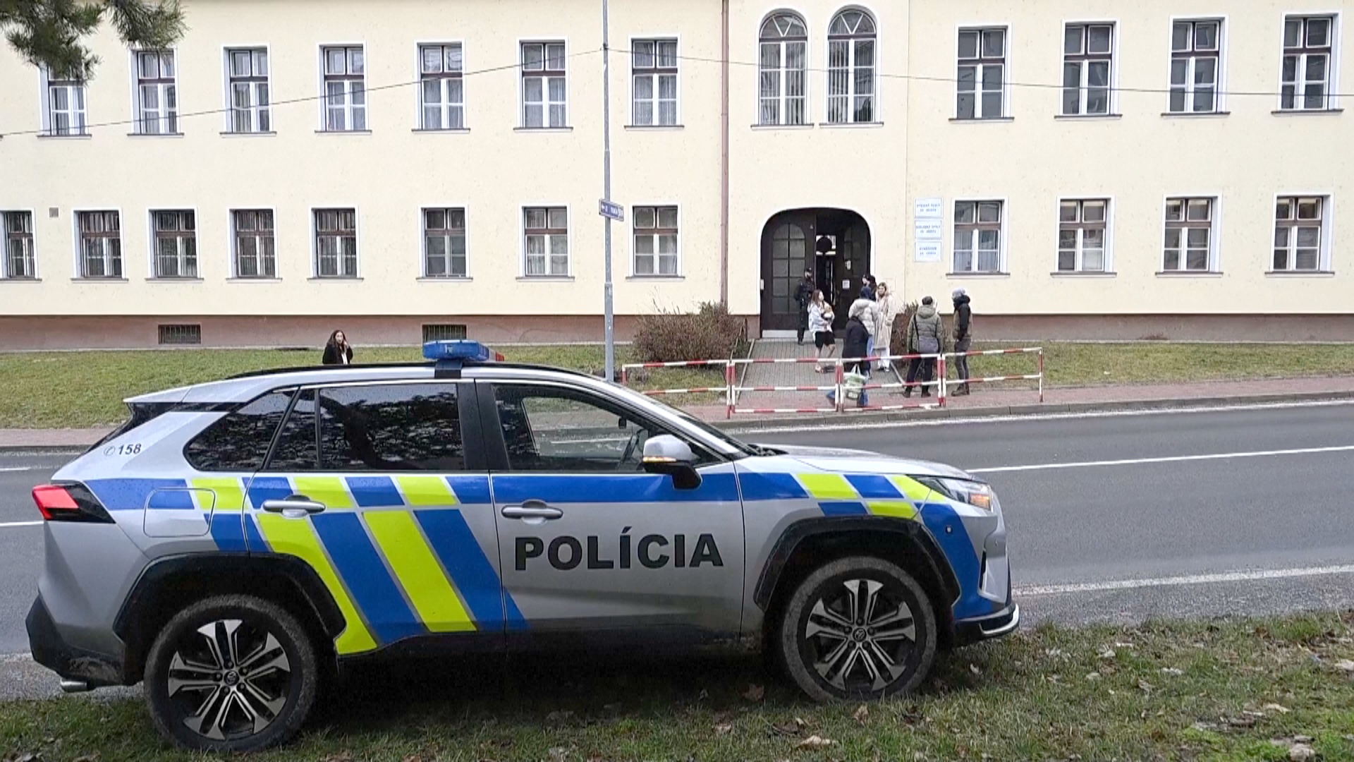 Двое раненых в результате стрельбы в школе в Словакии