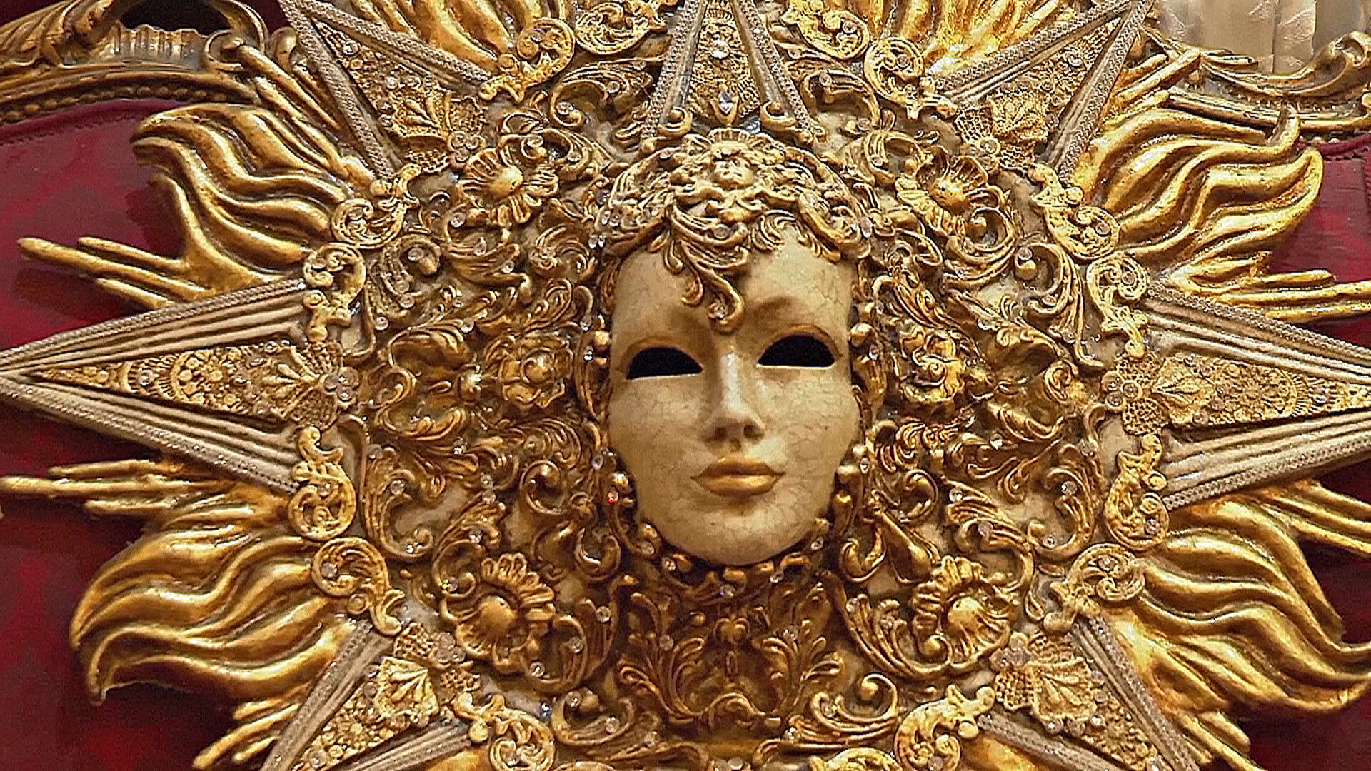 Где изготавливают некоторые маски венецианского карнавала