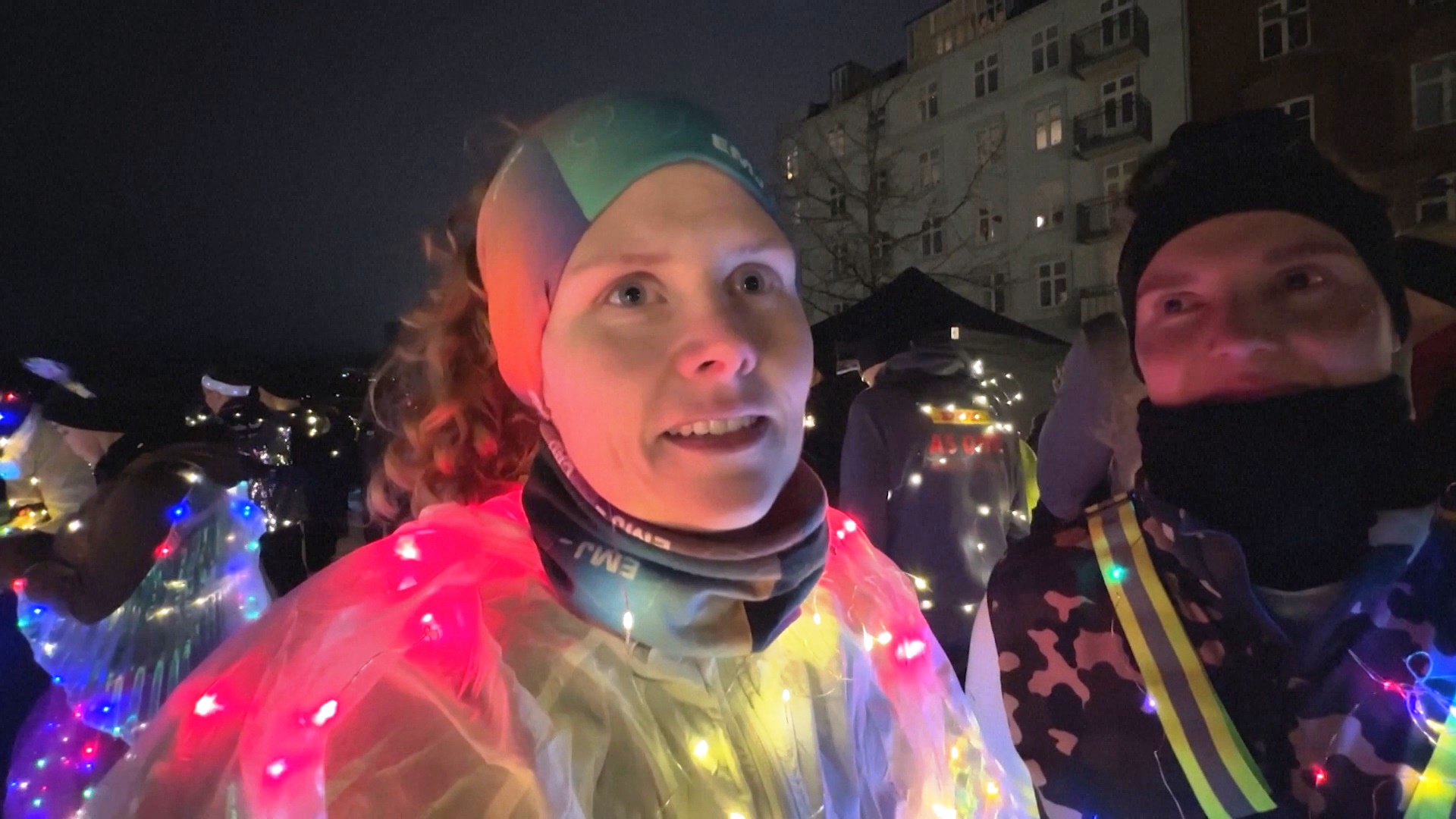 Забег с гирляндами: в ночном в Копенгагене стало светлее