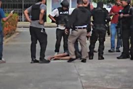 17-летний подросток устроил стрельбу в школе Таиланда