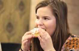 Поляки посостязались в скоростном поедании пончиков