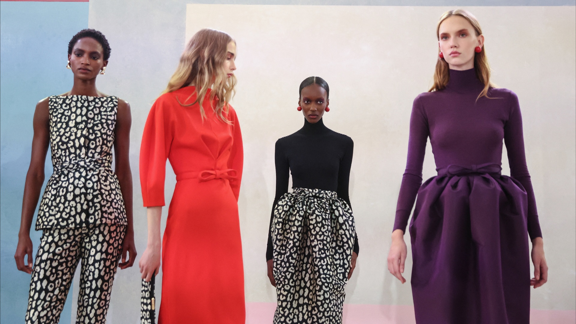 Показ Carolina Herrera в Нью-Йорке: дань уважения женщинам-художницам Показ Carolina Herrera в Нью-Йорке: дань уважения женщинам-художницам