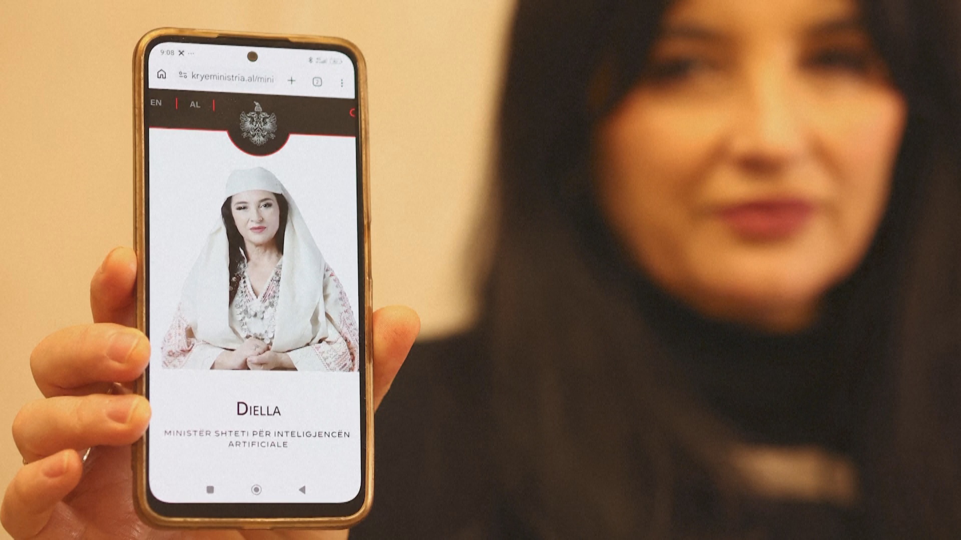 Актриса подала в суд на власти Албании из-за использования её лица для ИИ-министра