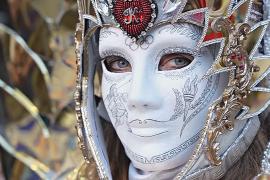 На Венецианском карнавале выбрали лучшие маски и костюмы