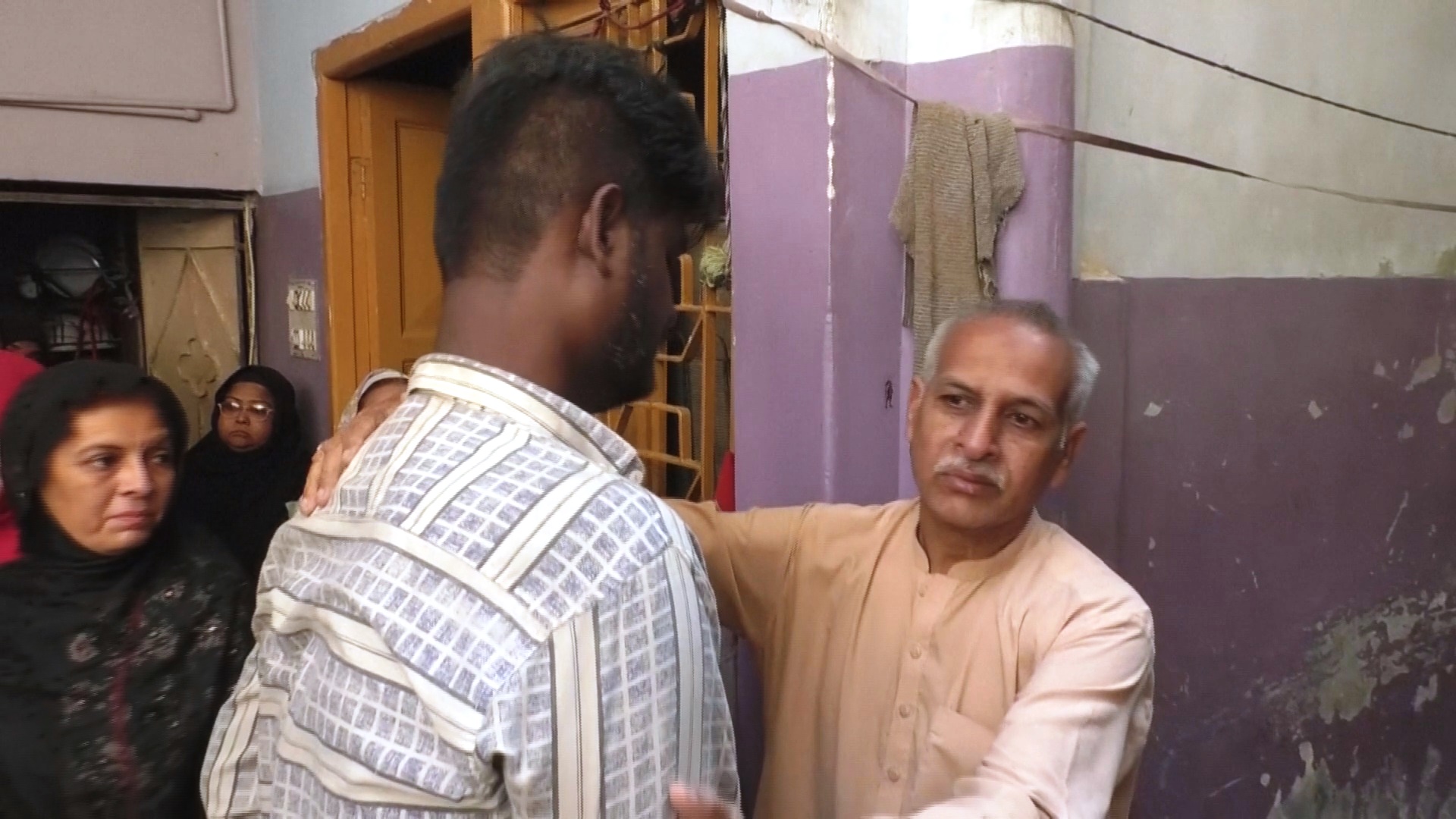 Взрыв в жилом доме в Караче: 16 погибших Взрыв в жилом доме в Караче: 16 погибших