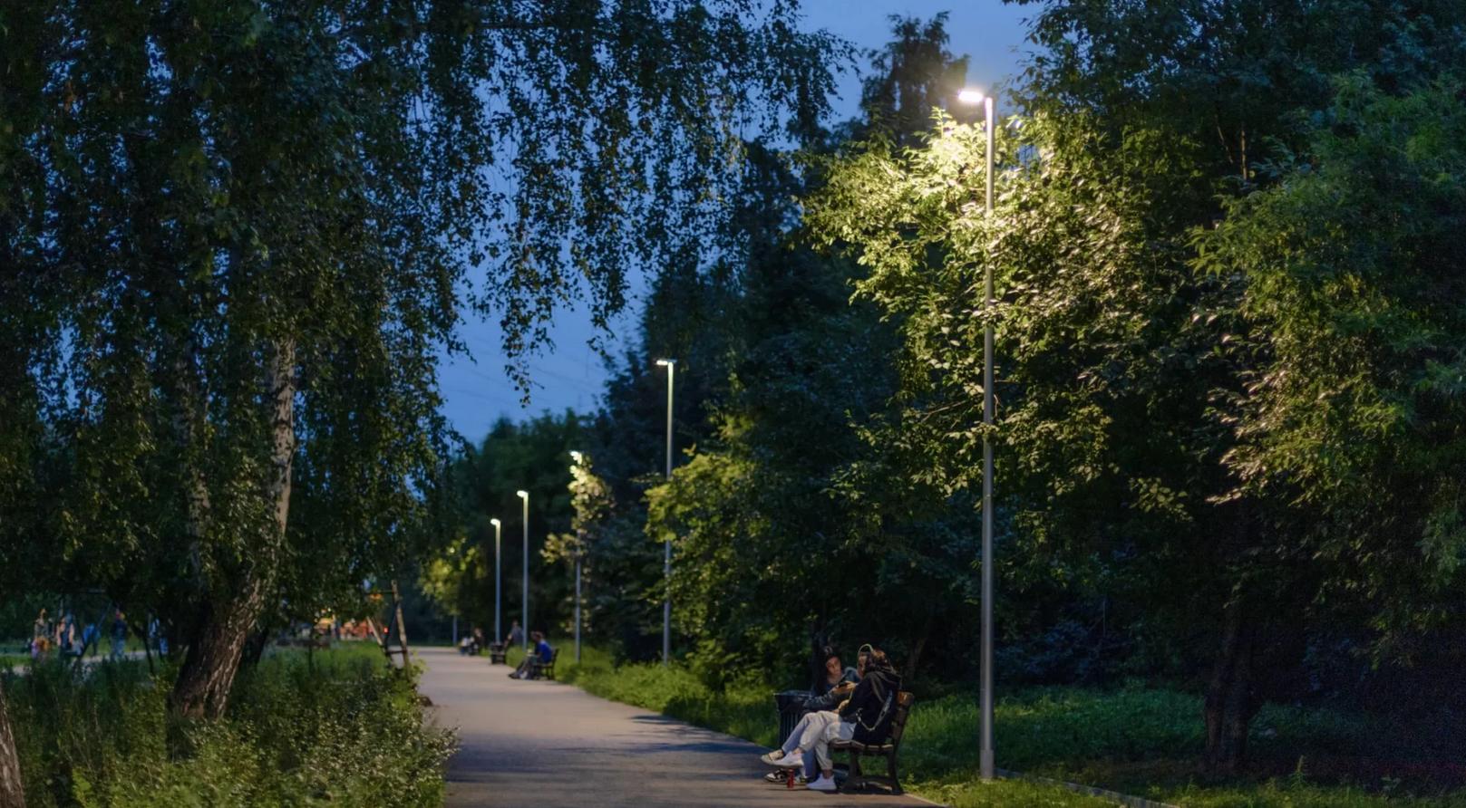 Анодированные опоры освещения Lunga — надежность и архитектурная выразительность