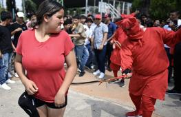 Порка перед Пасхой: как сальвадорцам помогают очиститься от грехов