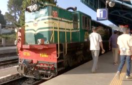 100-летний поезд и живописный ландшафт: туристы на юге Индии отправляются в увлекательное путешествие