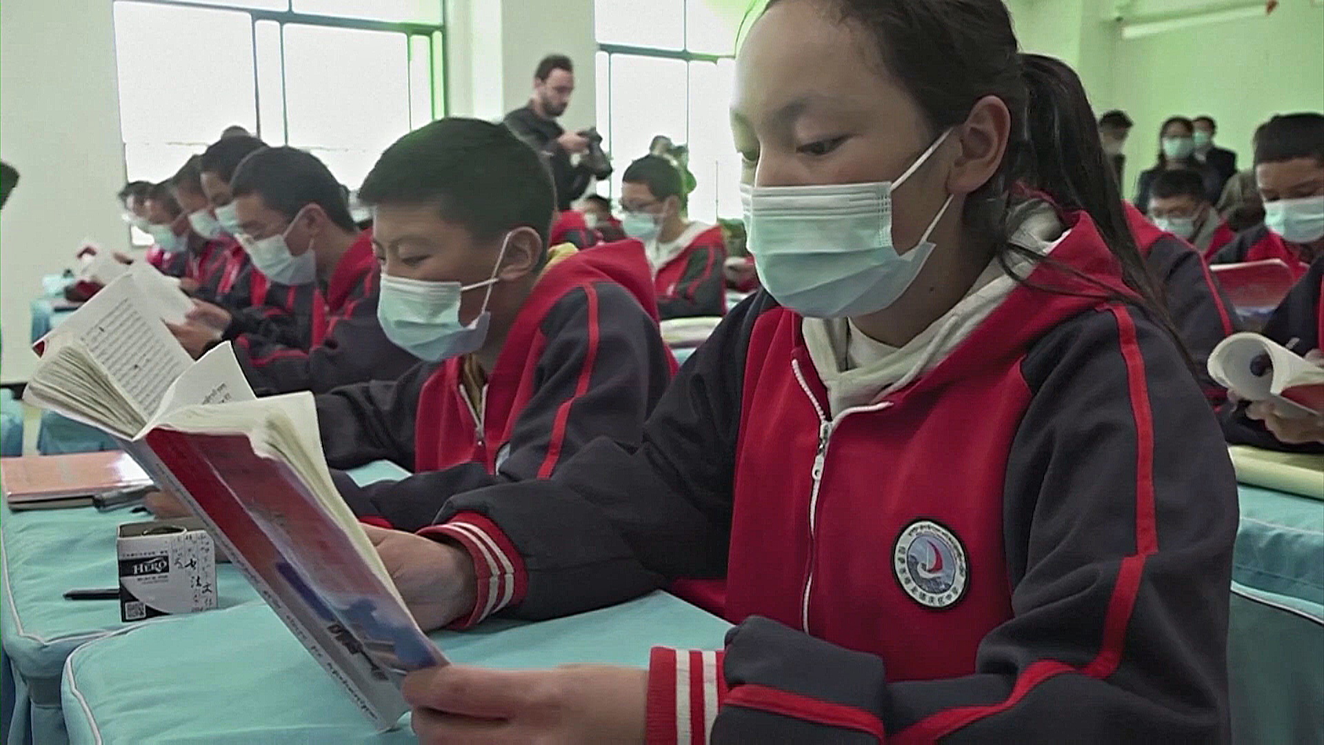 Китай принял спорный закон о национальной идентичности, который вызвал опасения тайваньцев