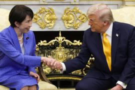 Трамп принял в Белом доме премьера Японии, призвав страну проявлять инициативу