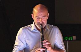 Новый концерт для кларнета поднимает тему защиты деревьев