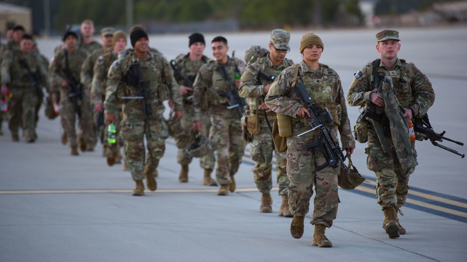 США могут перебросить тысячи военнослужащих на Ближний Восток
