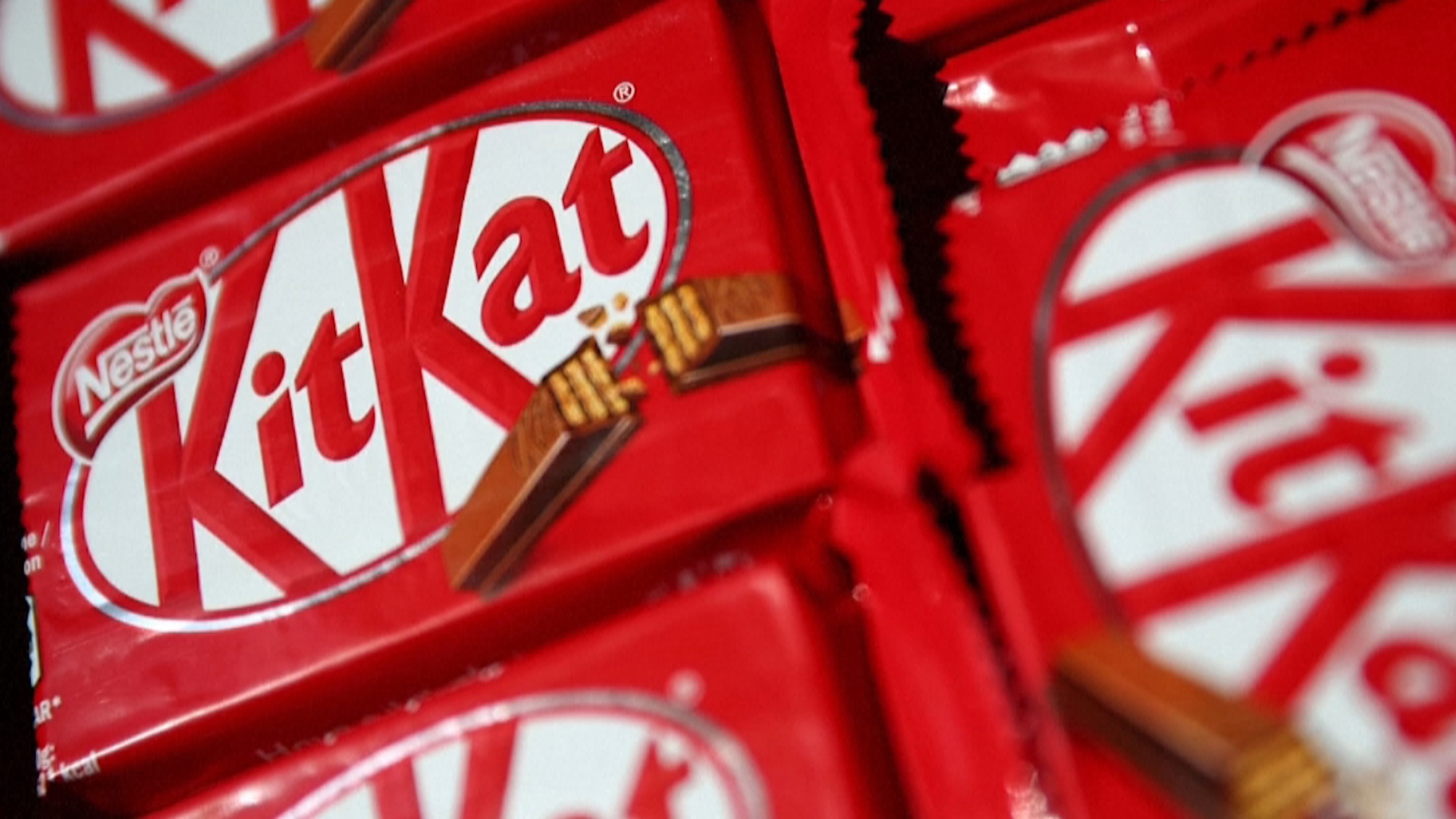 В Европе угнали фуру с 12 тоннами батончиков KitKat