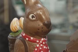 150 пасхальных кроликов в день: шоколадная фабрика в Баварии готовится к празднику