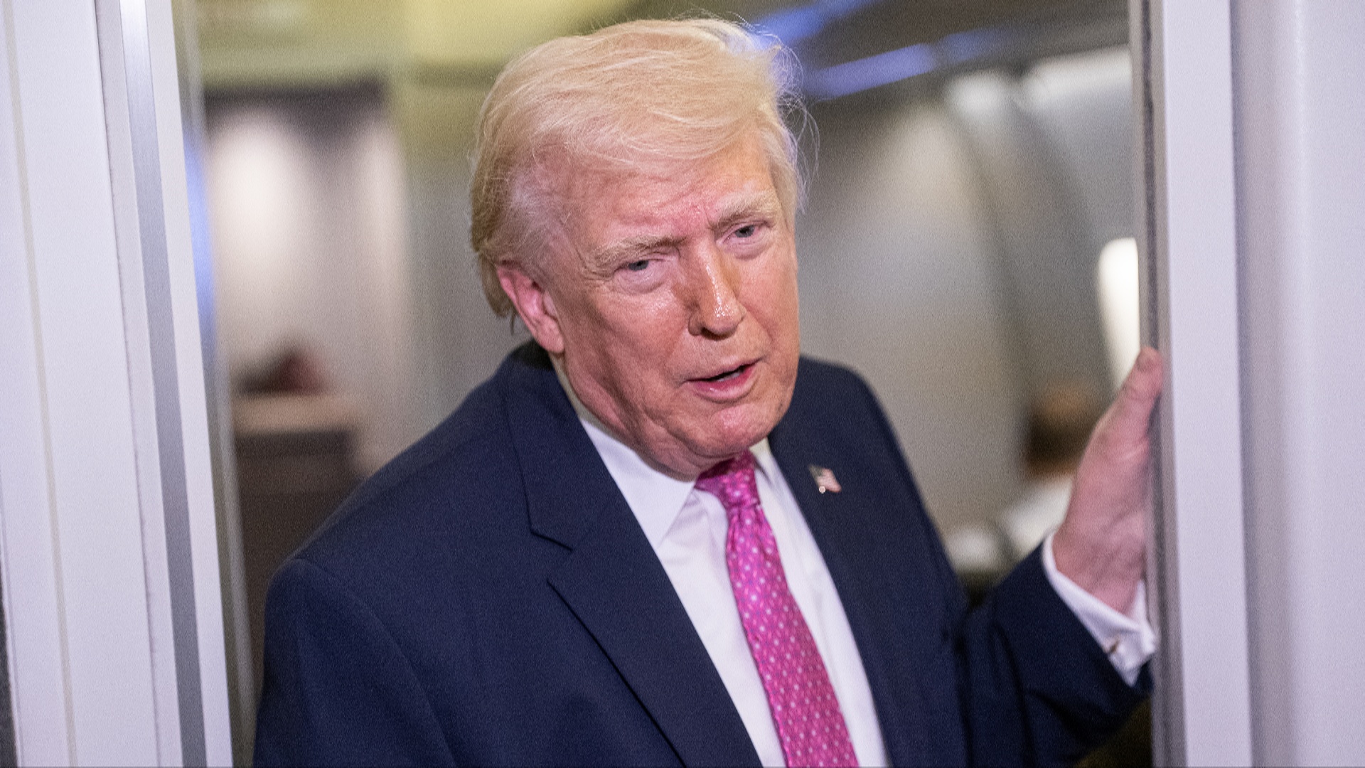 Иран назвал мирное предложение США «нереалистичным», Трамп выступил с новым предупреждением Иран назвал мирное предложение США «нереалистичным», Трамп выступил с новым предупреждением