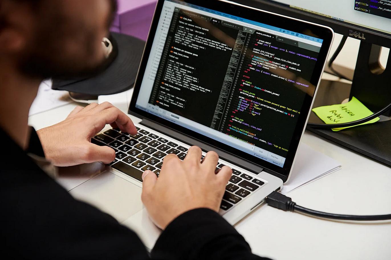 Профессии в ИТ: востребованные направления и ранний старт