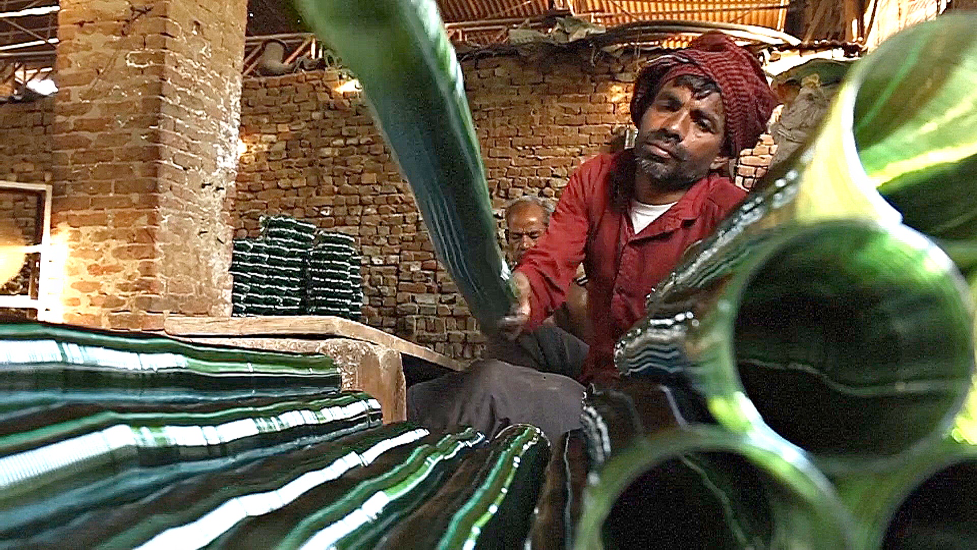 Индийский центр стекольной промышленности страдает из-за кризиса в Персидском заливе