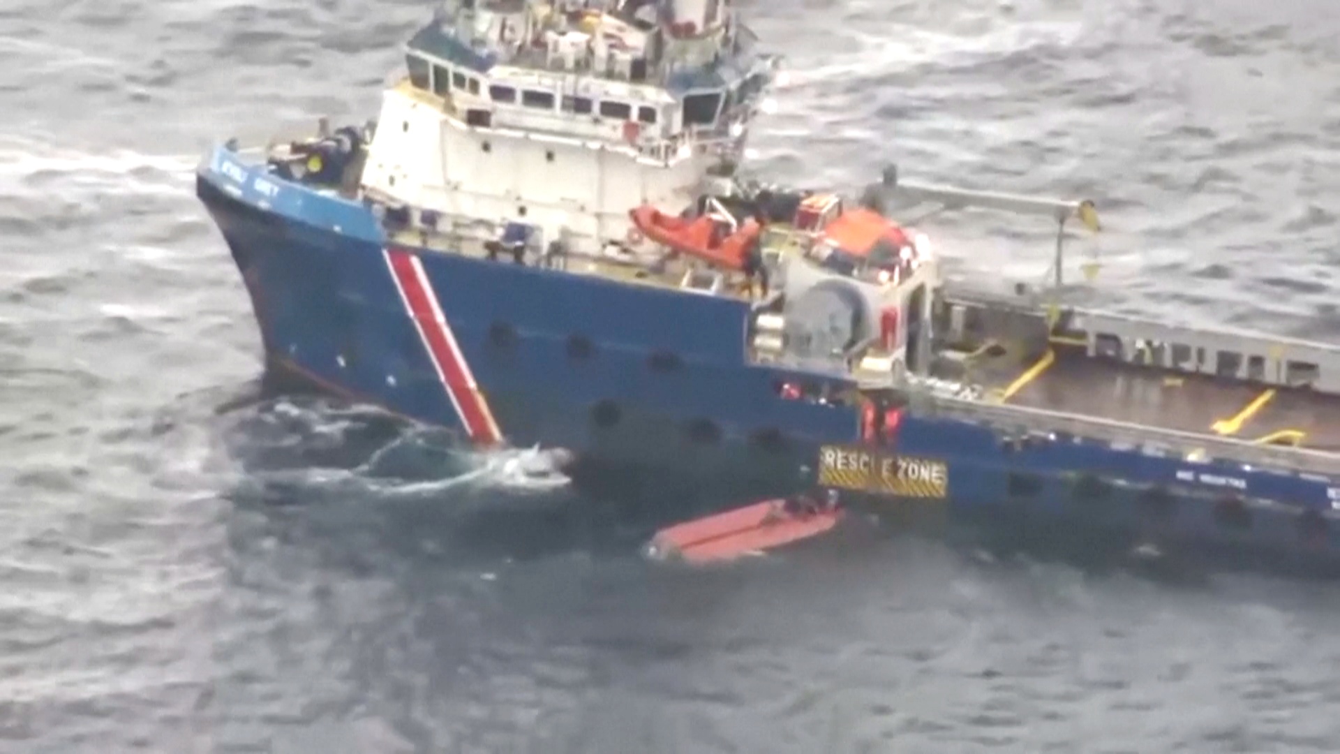 Лодка с мигрантами затонула у побережья Италии, много жертв