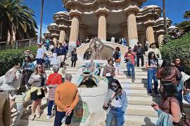 Толпы туристов: Барселона привлекает всё больше путешественников