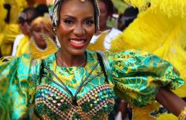 Яркий карнавал Фанти в Лагосе посвятили афробразильскому культурному наследию