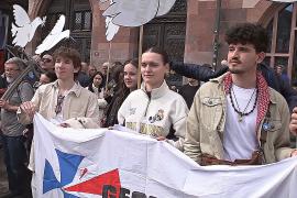 В Германии протестуют против новых ограничений для мужчин призывного возраста