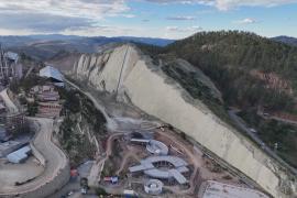 Боливия будет защищать гору со следами динозавров от разрушения