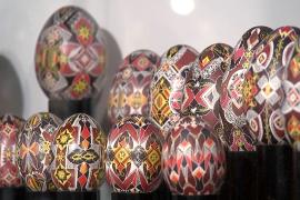 Тысячи украшенных пасхальных яиц: уникальные коллекции хранят два музея в Румынии