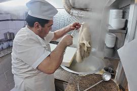 Греция и Турция спорят за право на суп из требухи